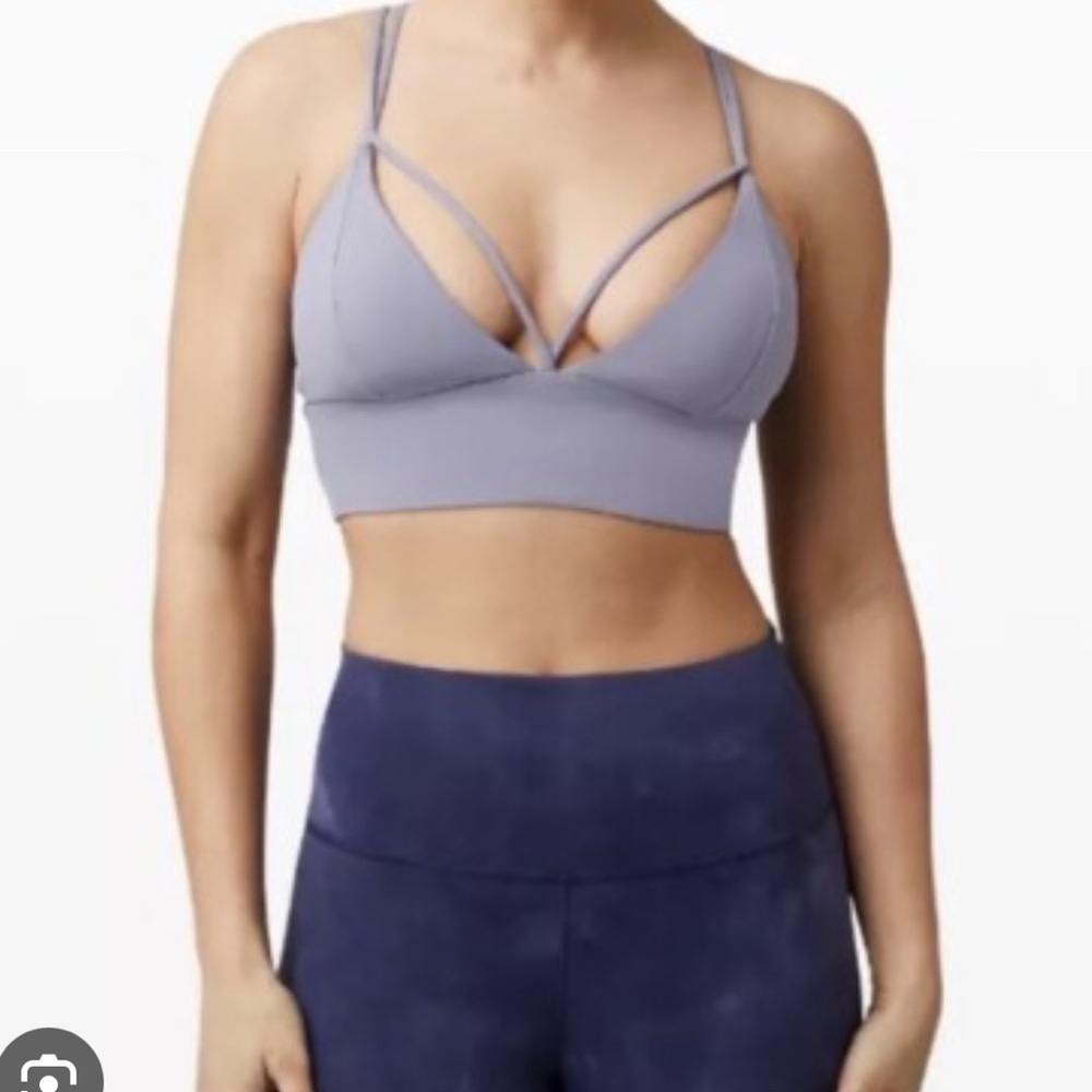 lululemon athletica Light Lavender Strappy Sports Bra size 4